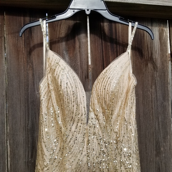 Cinderella Divine Gold Sequin Glittery Formal Elegant Evening Maxi Gown Size 8 - Picture 5 of 14